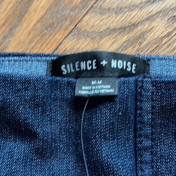 NWT Urban Outfitters Skort Navy Blue denim Size Medium, large buckles - Picture 4 of 8